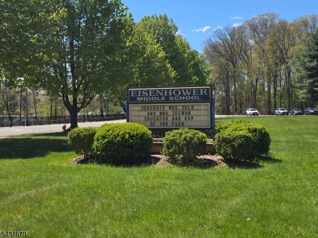 67 Eyland Ave, Roxbury Twp., NJ 07876