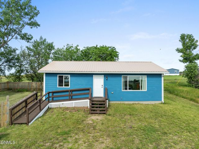 10 2nd Street NW, New Town, ND 58763 property photo