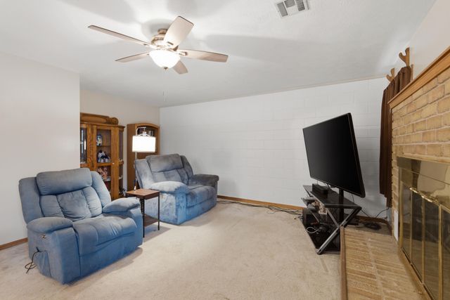 62980 E 313 Road, Grove, OK 74344