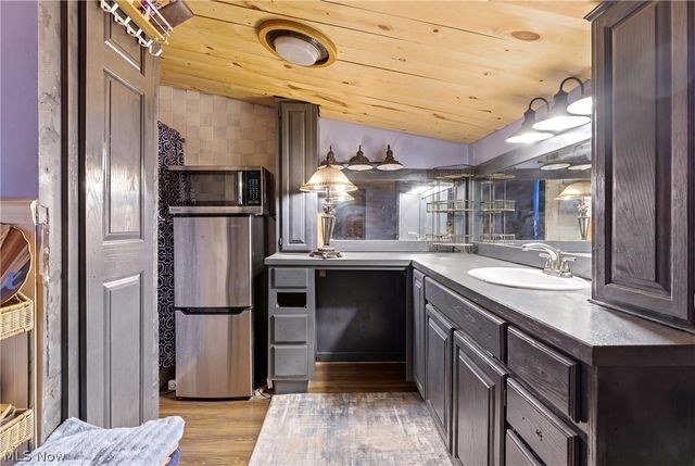 161 Forest Avenue, Lake Milton, OH 44429