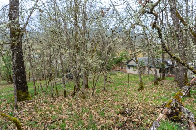 3631 Helms Road, Grants Pass, OR 97527
