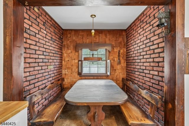 21 Ferncliff Rd, Bloomfield Twp., NJ 07003
