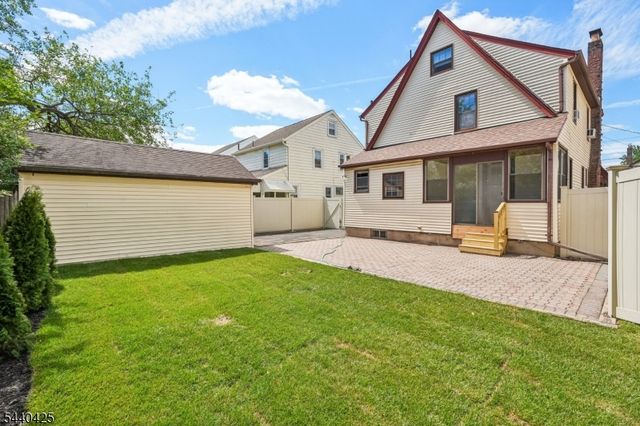 21 Ferncliff Rd, Bloomfield Twp., NJ 07003