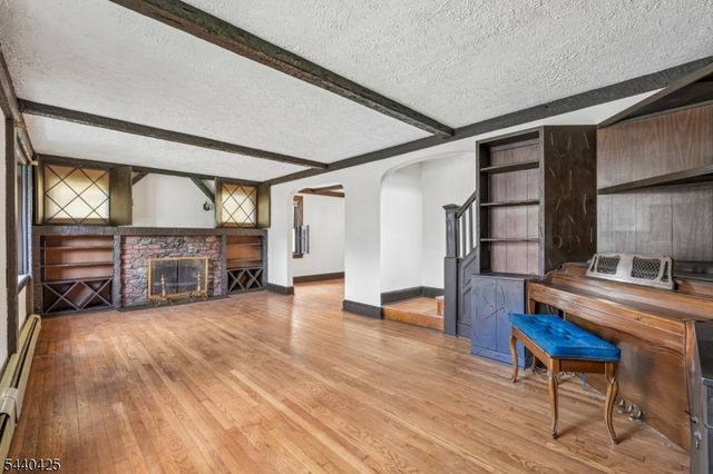 21 Ferncliff Rd, Bloomfield Twp., NJ 07003