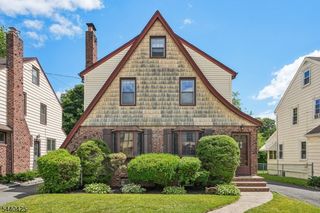21 Ferncliff Rd, Bloomfield Twp., NJ 07003