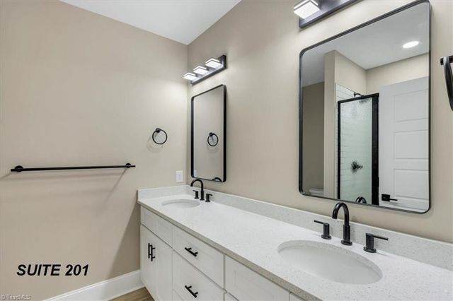 516 S Fayetteville Street 201, Asheboro, NC 27203