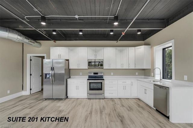 516 S Fayetteville Street 201, Asheboro, NC 27203