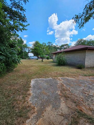 109 Lincoln Street, Newton, TX 75966