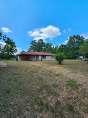 109 Lincoln Street, Newton, TX 75966
