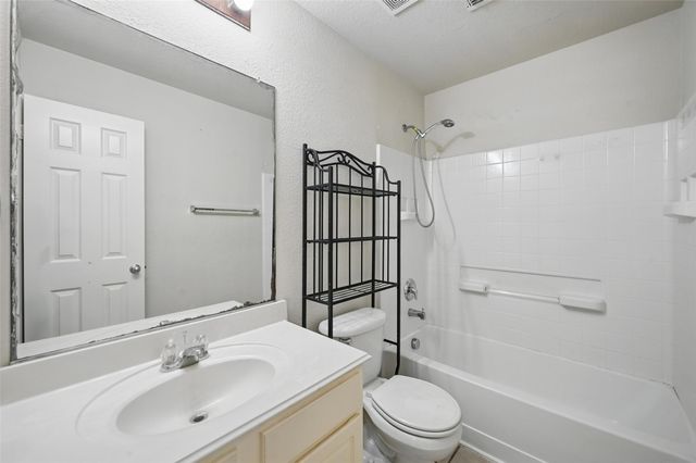 5140 Bayridge Court, Fort Worth, TX 76179