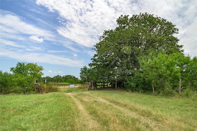 6144 Fm 2237, Flatonia, TX 78941