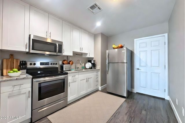 550 W 9TH Street 2, Mesa, AZ 85201