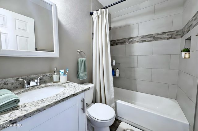 550 W 9TH Street 2, Mesa, AZ 85201