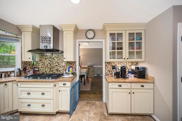 8125 LEE JACKSON CIR, Spotsylvania, VA 22553