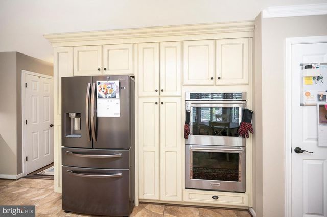 8125 LEE JACKSON CIR, Spotsylvania, VA 22553