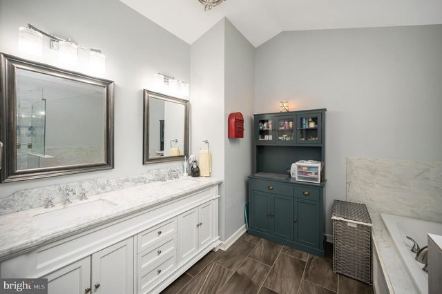 8125 LEE JACKSON CIR, Spotsylvania, VA 22553