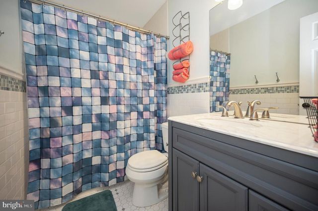 8125 LEE JACKSON CIR, Spotsylvania, VA 22553