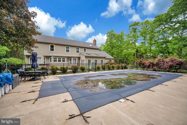 8125 LEE JACKSON CIR, Spotsylvania, VA 22553
