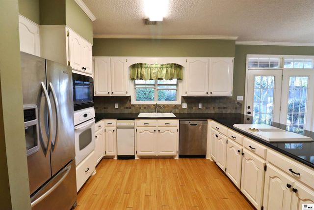 301 PINE HILLS DRIVE, Calhoun, LA 71225