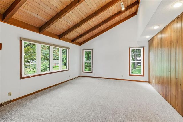 6001 W 68TH Street, Overland Park, KS 66204