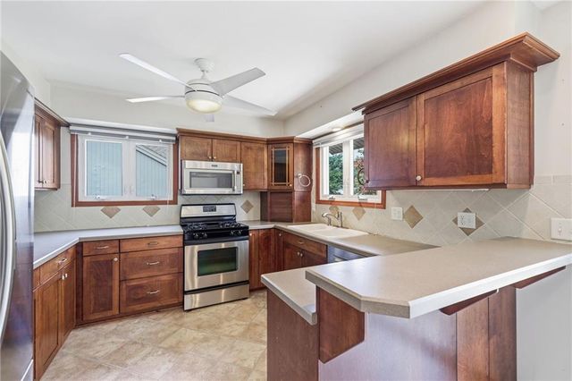 6001 W 68TH Street, Overland Park, KS 66204