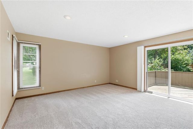 6001 W 68TH Street, Overland Park, KS 66204
