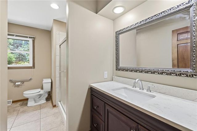 6001 W 68TH Street, Overland Park, KS 66204