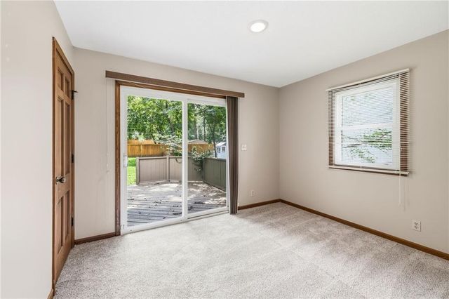 6001 W 68TH Street, Overland Park, KS 66204