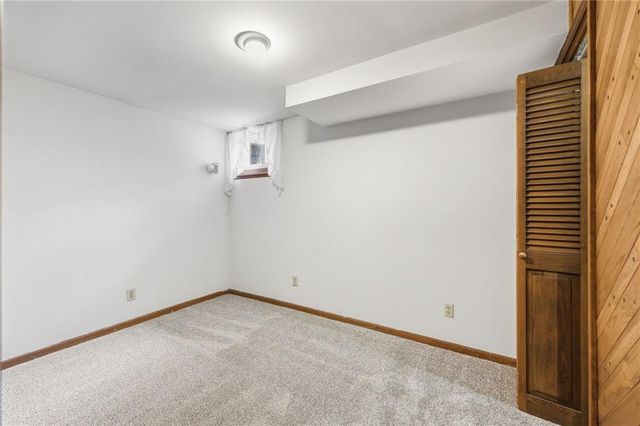 6001 W 68TH Street, Overland Park, KS 66204