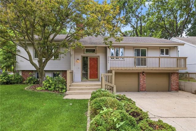 6001 W 68TH Street, Overland Park, KS 66204