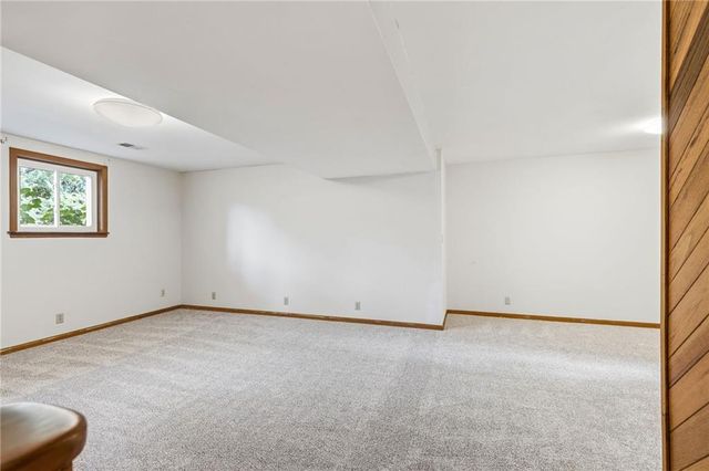 6001 W 68TH Street, Overland Park, KS 66204