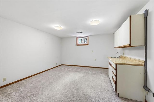 6001 W 68TH Street, Overland Park, KS 66204