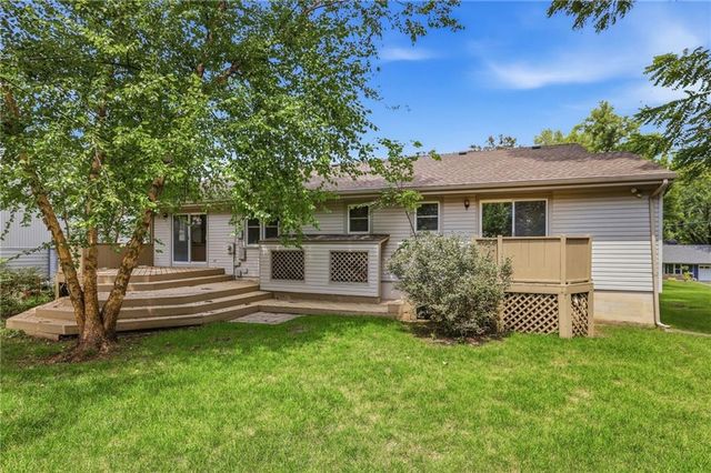 6001 W 68TH Street, Overland Park, KS 66204