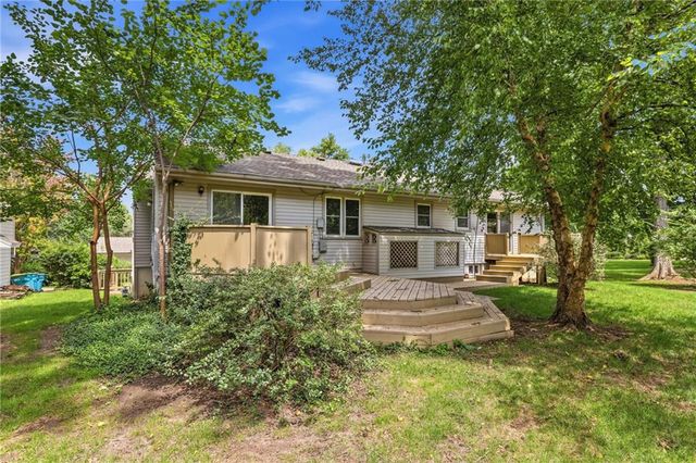 6001 W 68TH Street, Overland Park, KS 66204