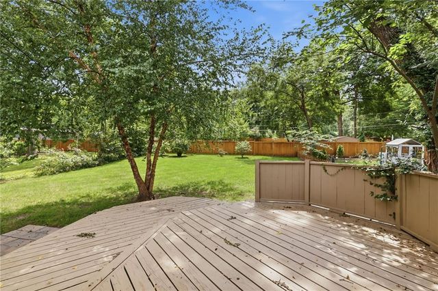 6001 W 68TH Street, Overland Park, KS 66204