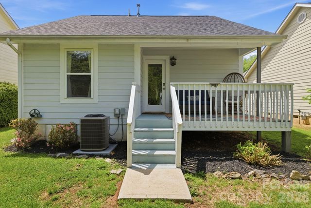 77 Lees Creek Road, Asheville, NC 28806