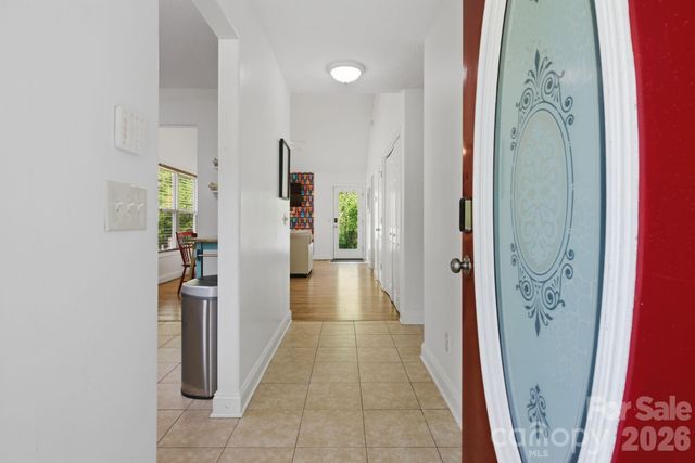 77 Lees Creek Road, Asheville, NC 28806