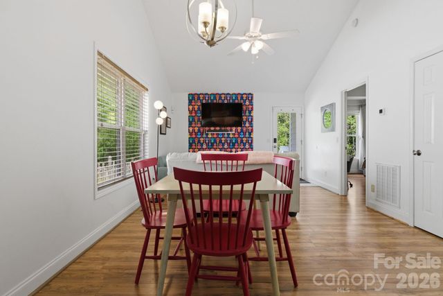 77 Lees Creek Road, Asheville, NC 28806