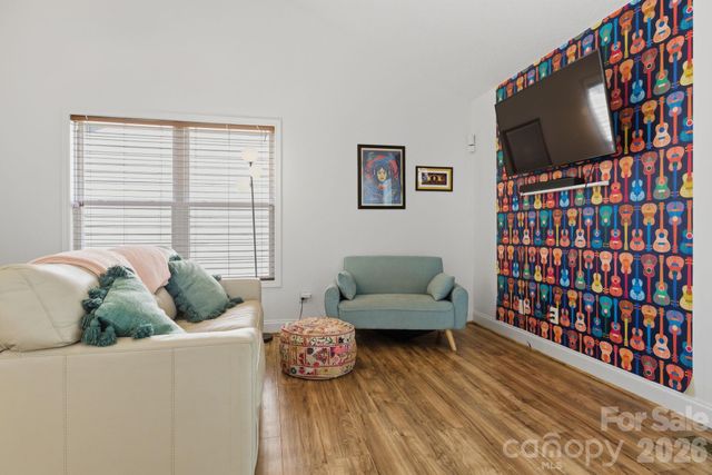 77 Lees Creek Road, Asheville, NC 28806