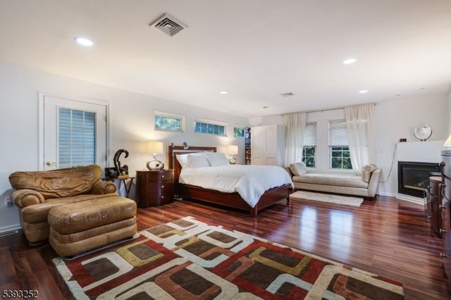 26 Harding Ave, Edison Twp., NJ 08820