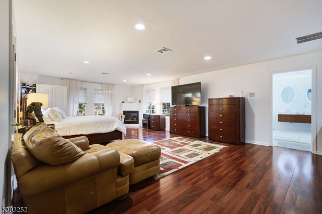 26 Harding Ave, Edison Twp., NJ 08820