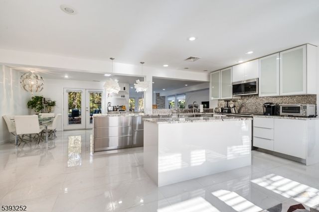 26 Harding Ave, Edison Twp., NJ 08820