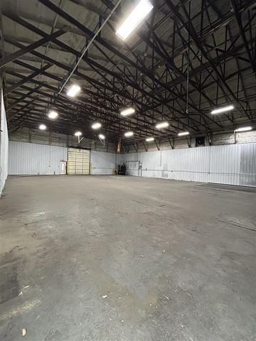9340 Shaver Road, Portage, MI 49024
