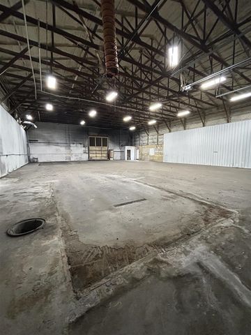 9340 Shaver Road, Portage, MI 49024