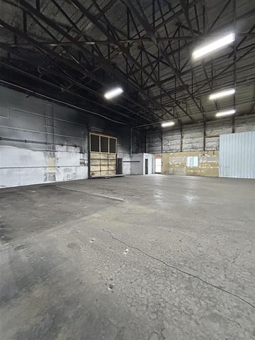 9340 Shaver Road, Portage, MI 49024