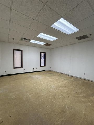 9340 Shaver Road, Portage, MI 49024
