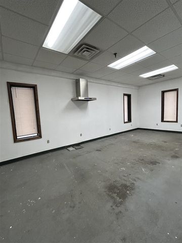 9340 Shaver Road, Portage, MI 49024