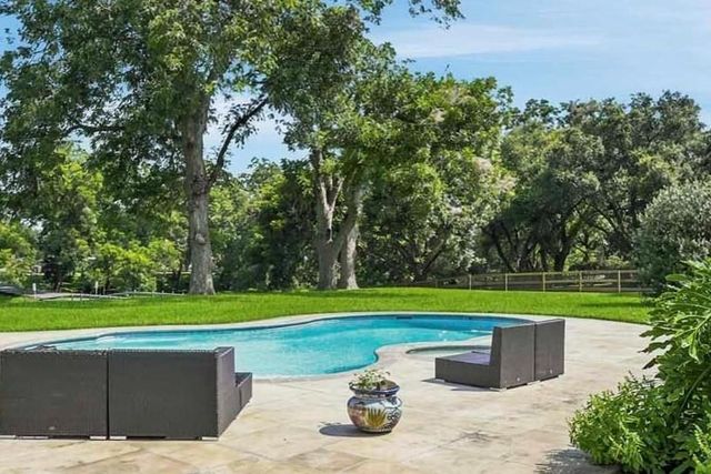 5202 Cherry Ridge Road, Richmond, TX 77406