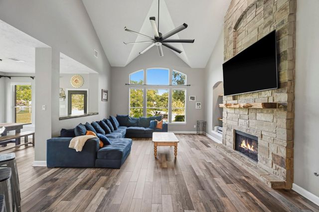 5202 Cherry Ridge Road, Richmond, TX 77406