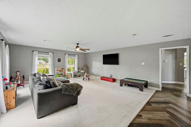5202 Cherry Ridge Road, Richmond, TX 77406